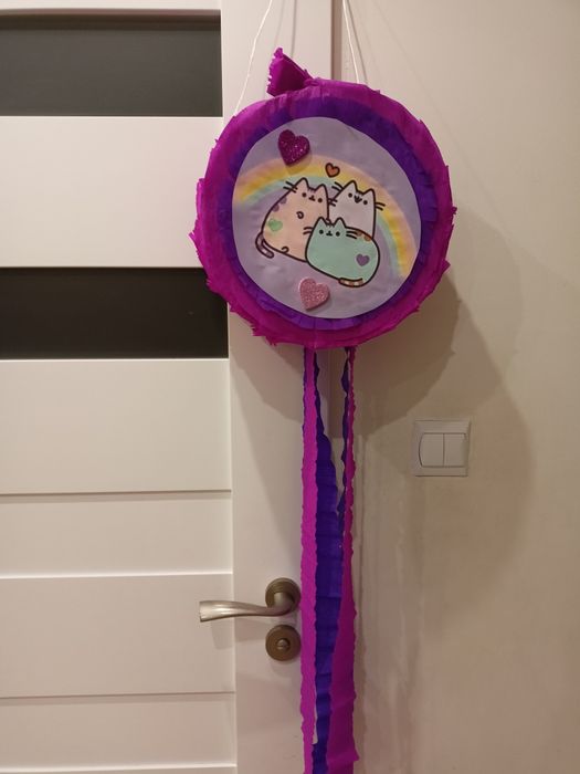 Piękna piniata brokatowa serduszka kot kotek pusheen