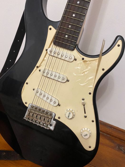 Гітара електронна