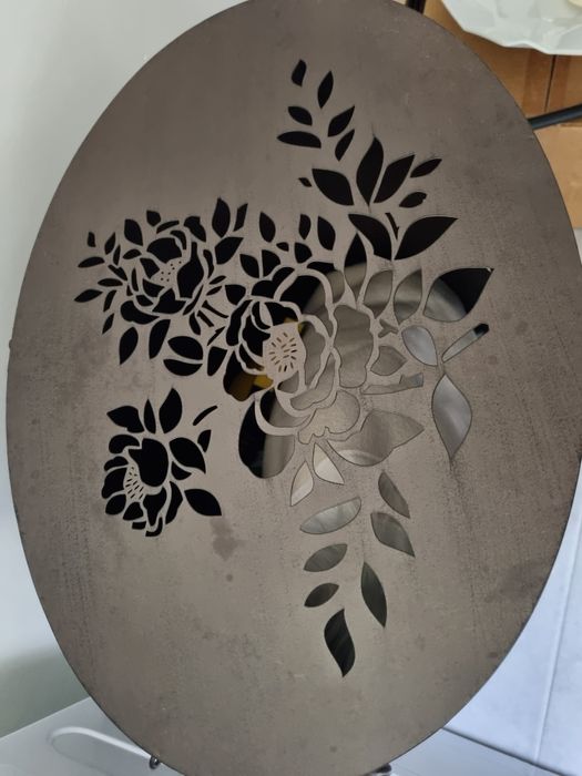 Cesto de roupa cor castanho