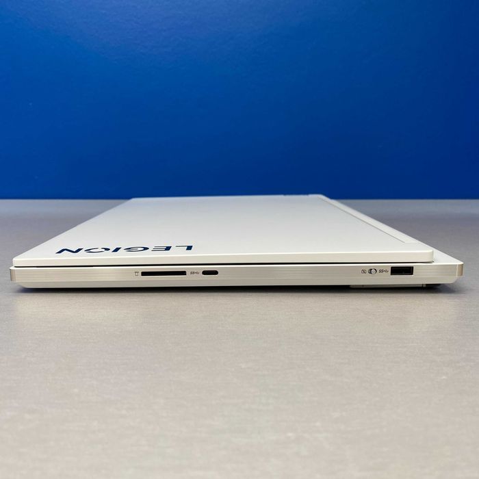 Lenovo Legion 7 16IRX9 - 16" 3.2K (i9-14900HX/32GB/1TB/RTX 4070 8GB)