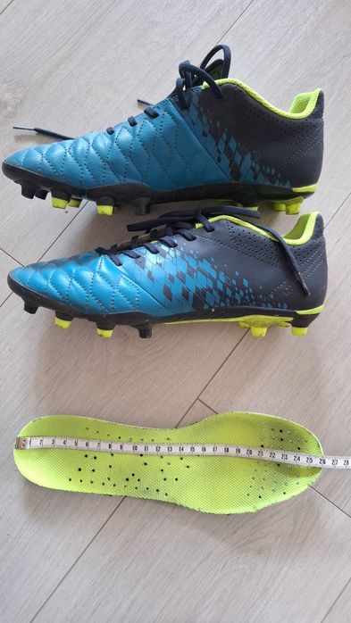 Buty piłkarskie korki decathlon roz. 40