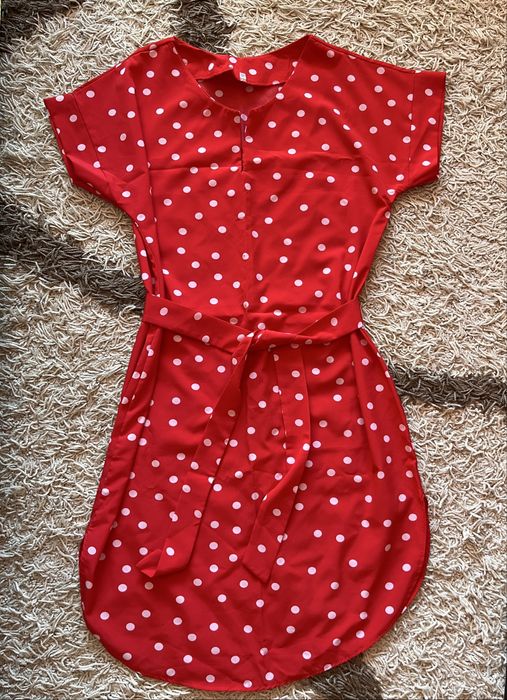 Сукня повсякденна червона в горошок