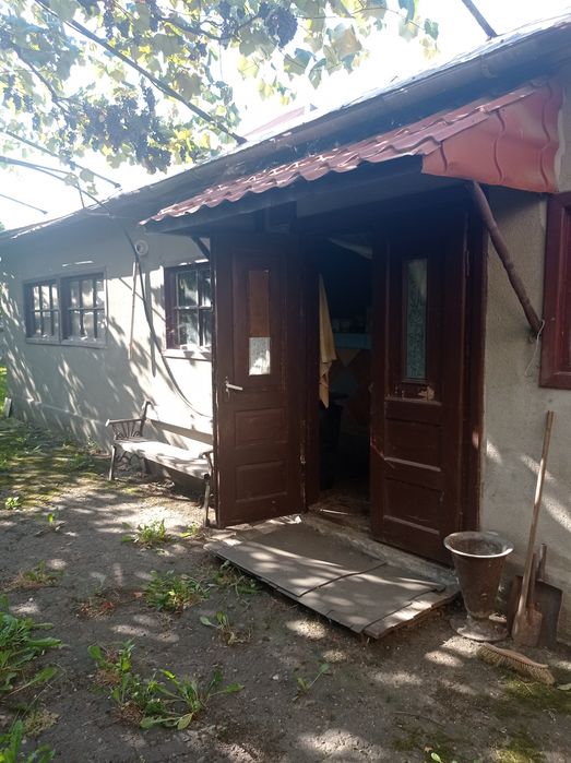 Продам будинок у с. Р. Комарівці