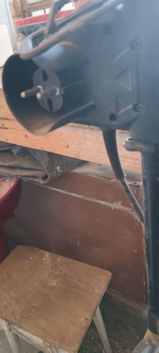 Corta relva elétrico