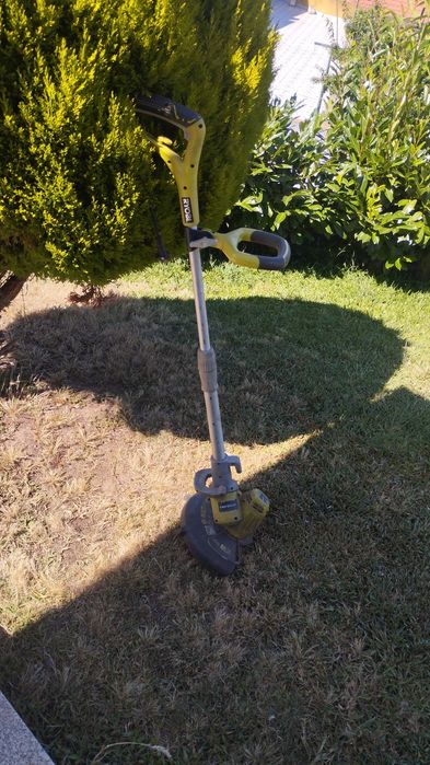 Vendo máquina de corte de beiras, relva