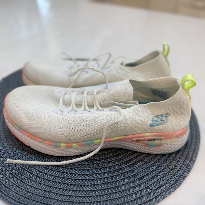 Кросівки для дівчинки Sketchers, 35 р,23 см устілка