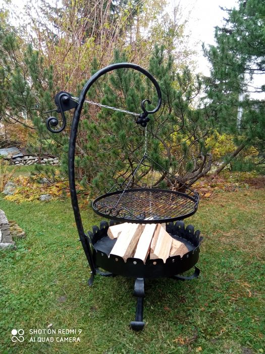 Grill ogrodowy ręcznie kuty