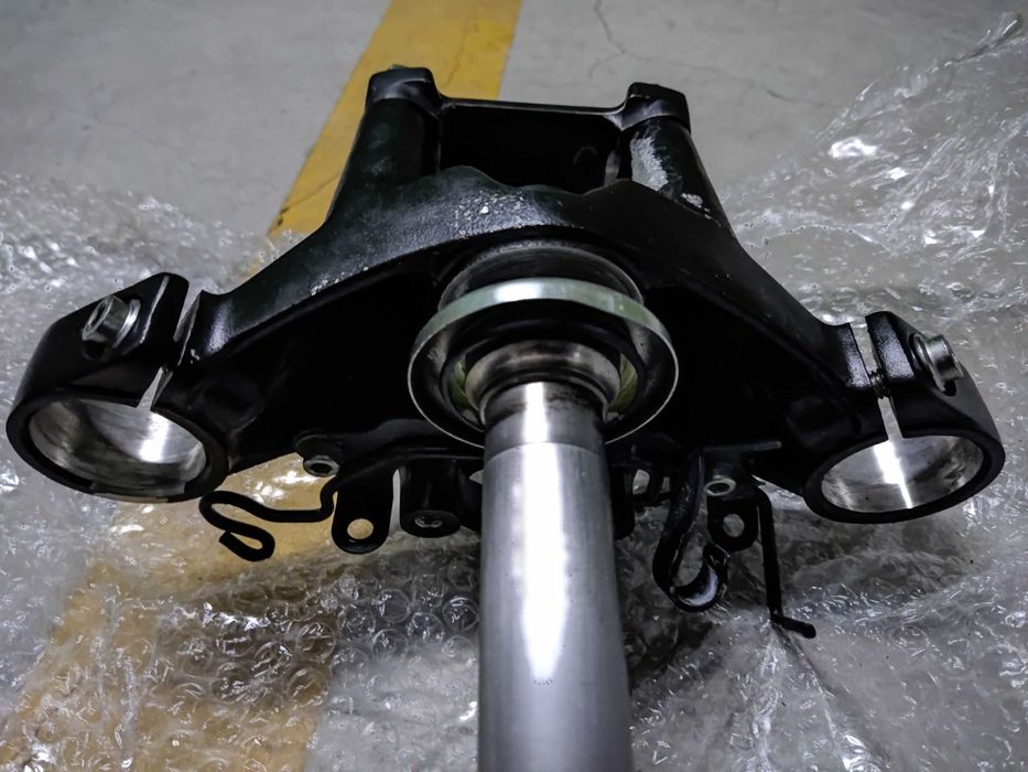 Траверсы нижняя и верхняя в сборе на мотоцикл honda nc700 nc750 ctx700