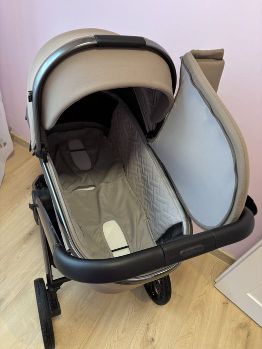 Wózek dziecięcy Carello Omega 2025 2w1 – beżowy