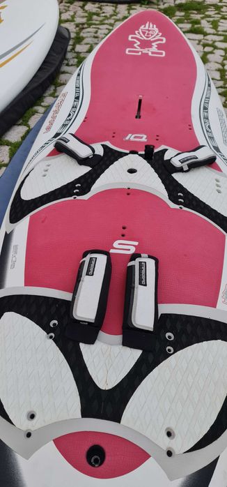 Windsurf board and sails