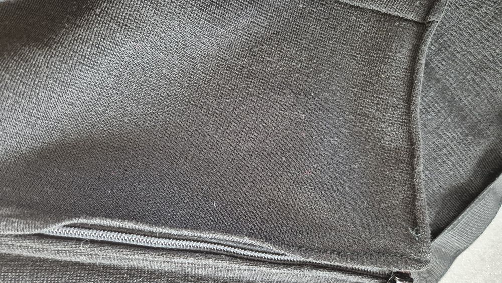 Elegancka spódnica wyszywana vintage S/M