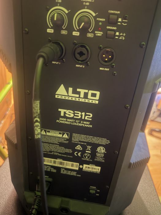 Alto professional ts312 2000w