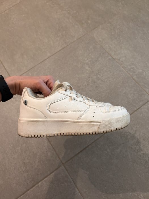 Białe buty sneakersy DeeZee rozmiar 34