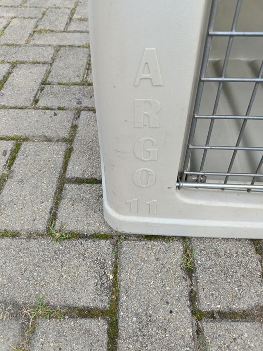 Sprzedam transporter dla zwierząt.