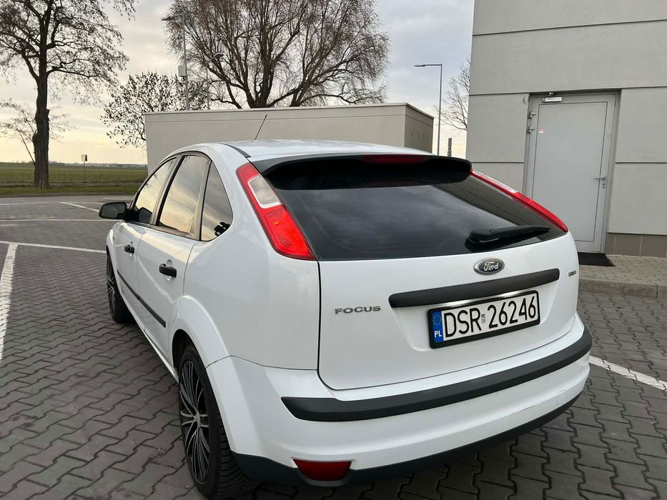 Ford Focus - do poprawek lakierniczych