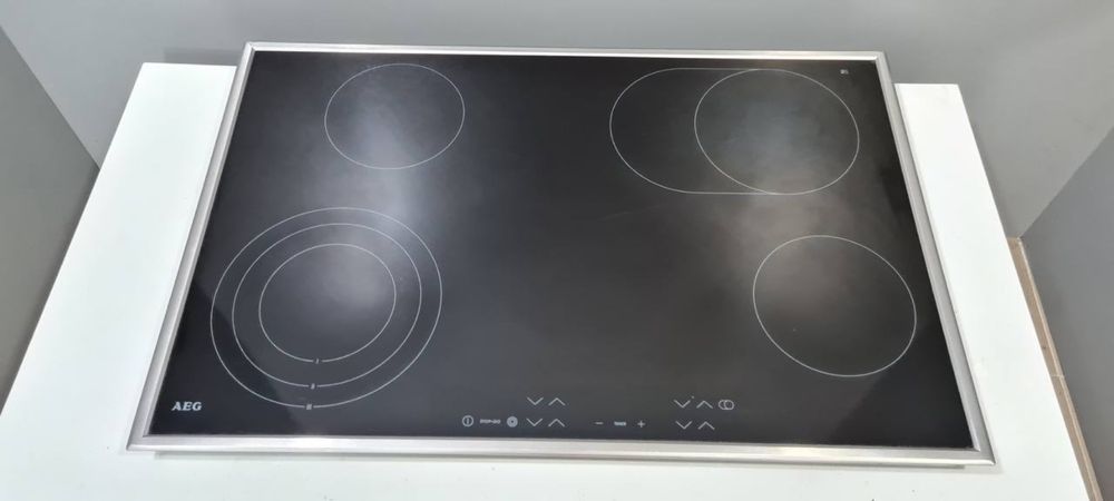 Варочна поверхня AEG