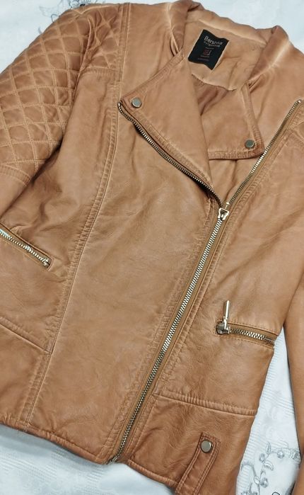 Casaca de pele bege Bershka nova tamanho S
