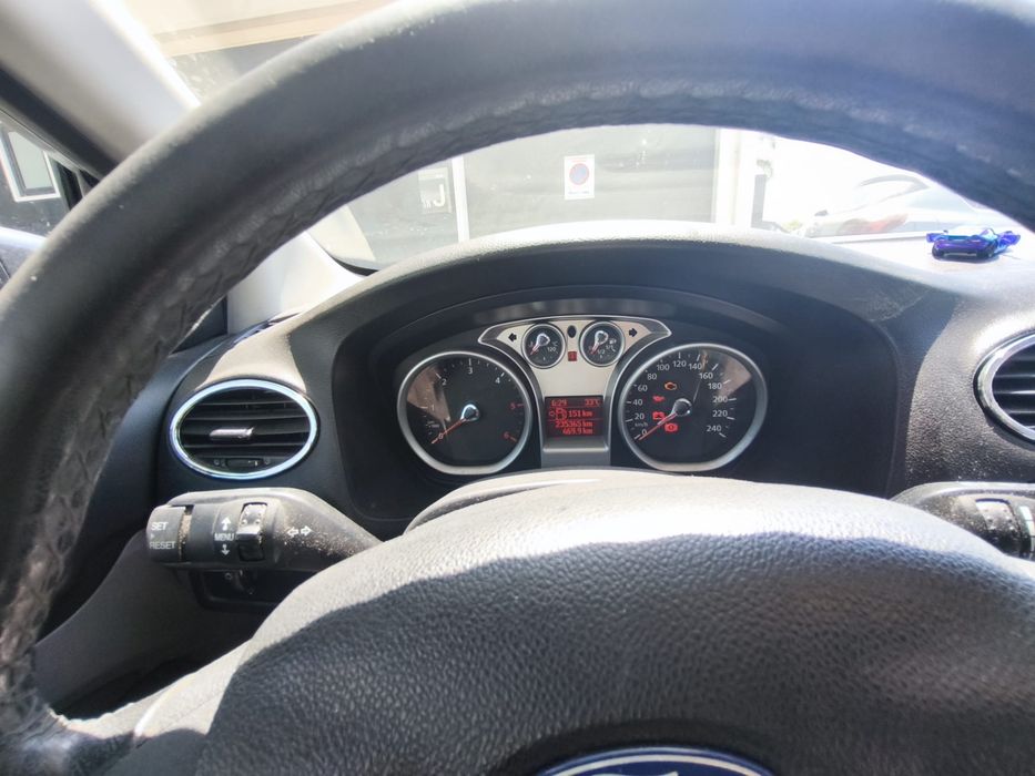 Ford Focus  1.6 TDCi S — photo 3