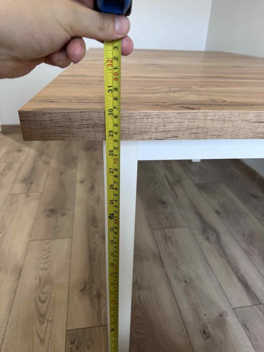 Stół do jadalni lub kuchni