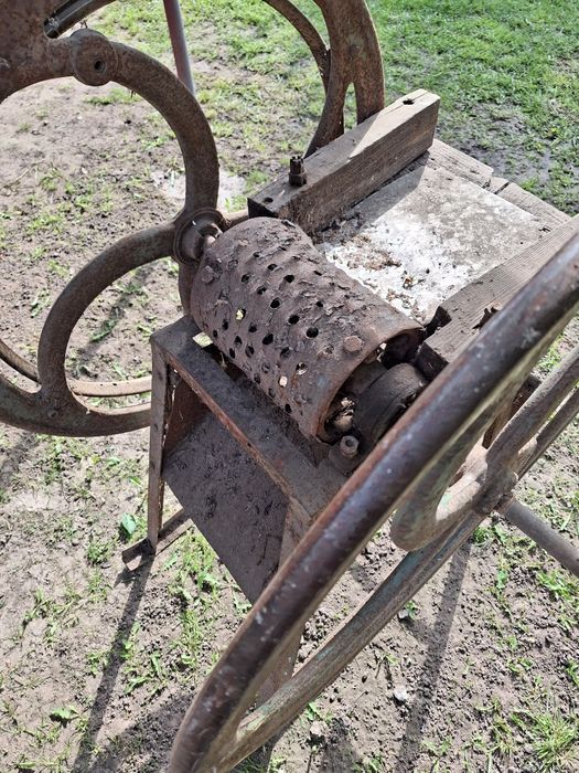Січкарка соломорізка бурякорізка електродвигун електрична