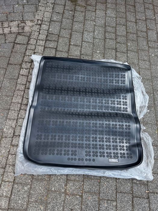 Mata do bagażnika VW Passat B7