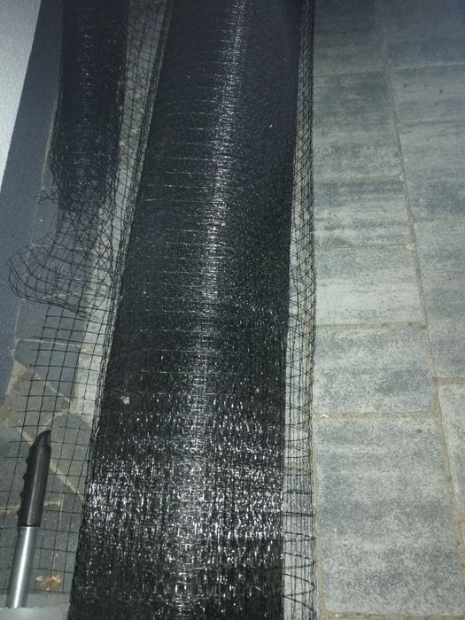 Siatka przeciw  kretom 30 g gesta mocna.