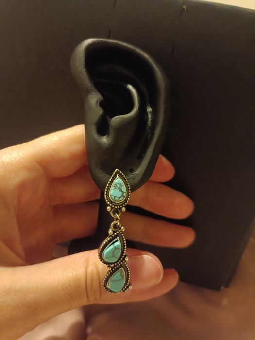 Kolczyki w niebieskim kolorze