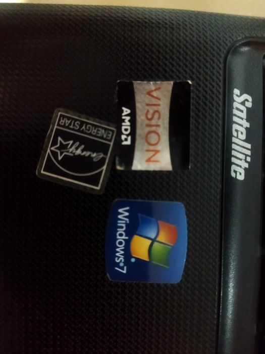 Portátil Toshiba satellite C660D-1C7