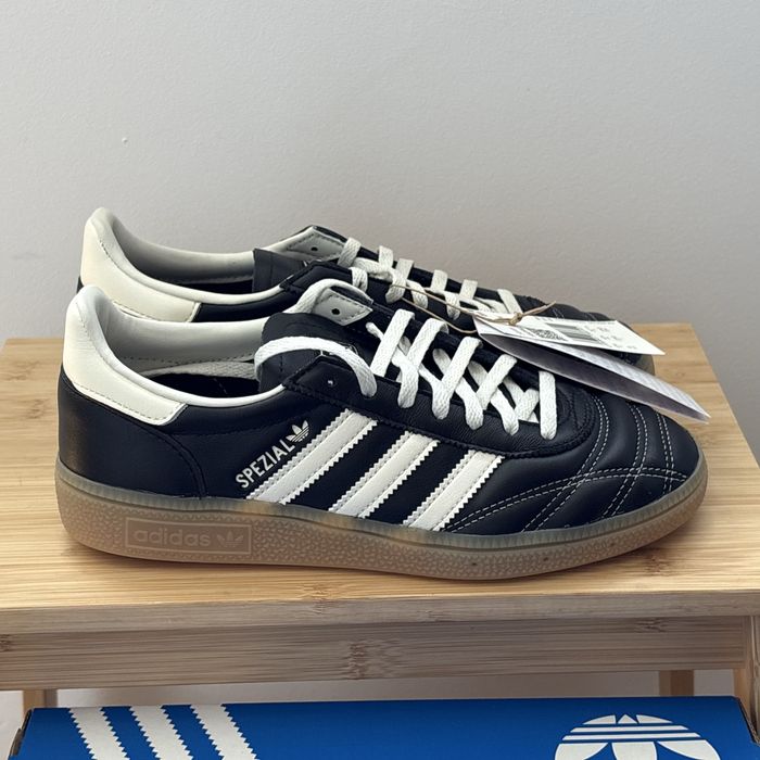 Ténis Adidas Handball Spezial Woman’s Pretos em Pele (37 and 1/3)