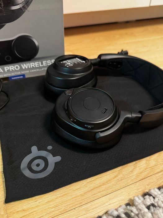 Steelseries Arctis Nova Pro Wireless Black BOX