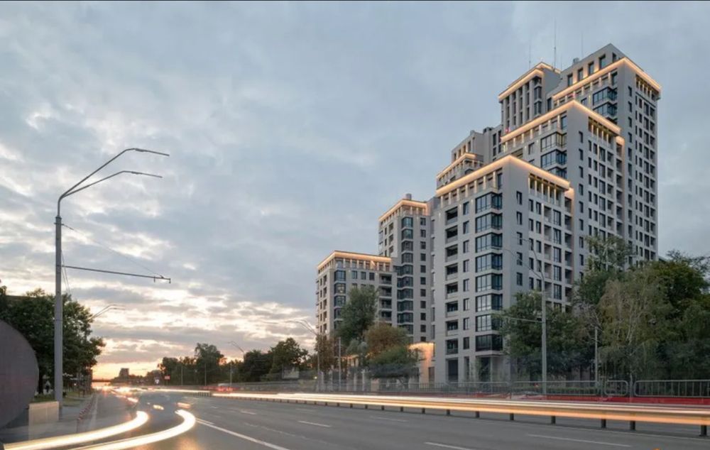 Оренда фасадного приміщення 530 м2, ЖК Crystal Park Tower.