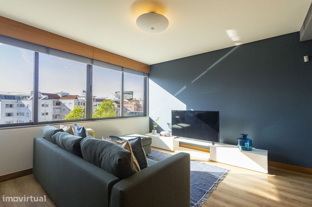 T1 a estrear após renovação, com luz, espaço e cobertura panorâmica