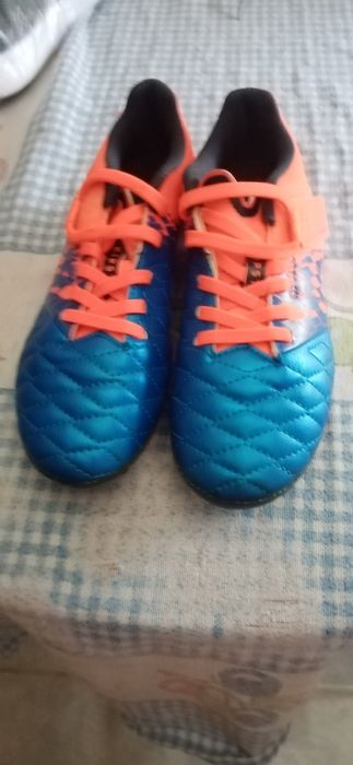 Chuteiras rapaz novo