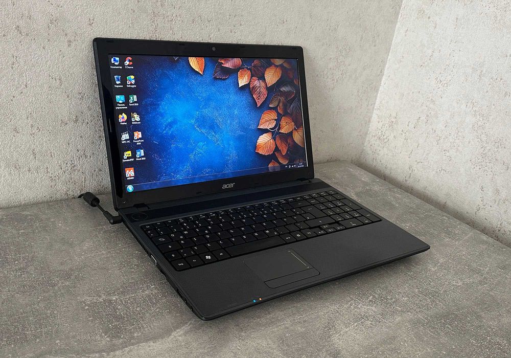 Ноутбук Acer Aspire (15.6" LED / 2 ядра / 4 GB DDR3 / 320 GB HDD)