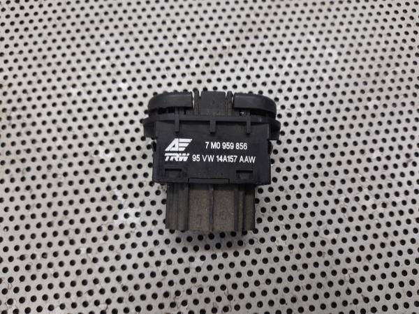 Comando / botão / interruptor vidros trás esquerdo VOLKSWAGEN Sharan (