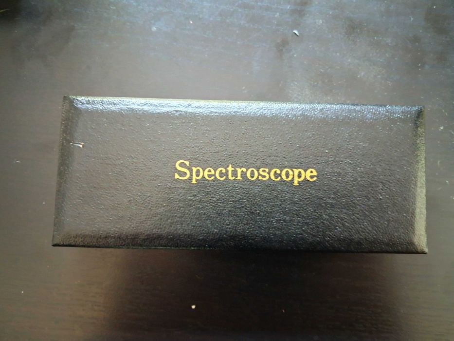 Espectroscópio analógico vintage.
