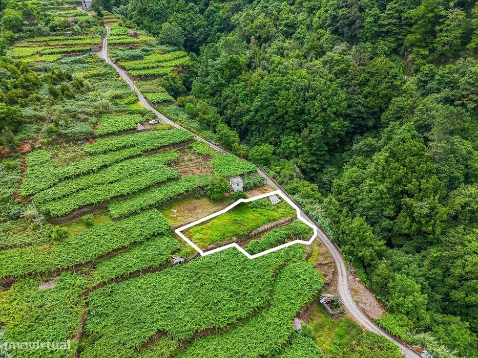 Terreno para Construção com Projeto Residencial à Venda