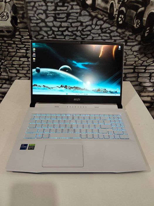 MSI Sword 15 A12UE-605