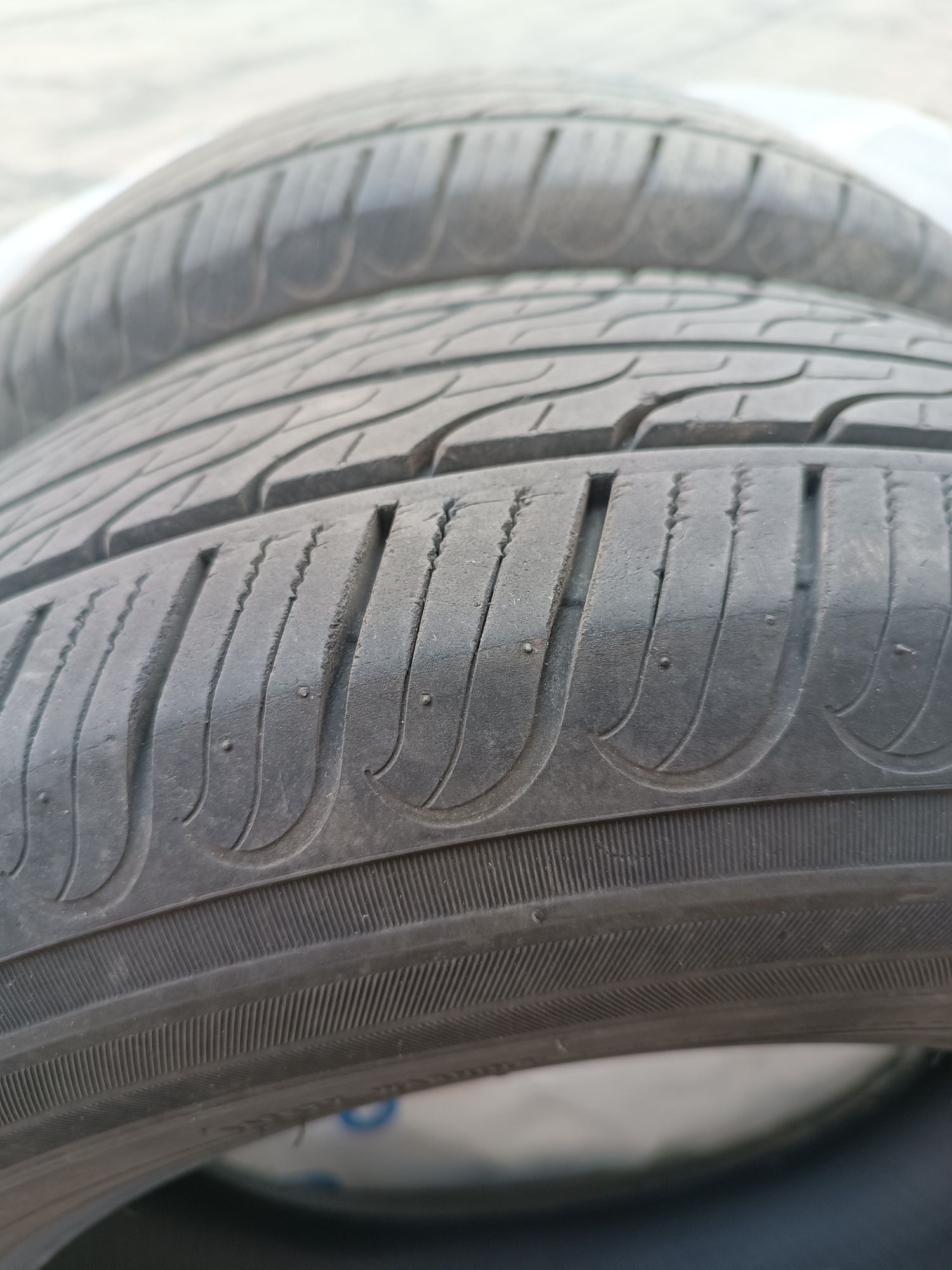 Продам 2 ската TOYO 215/65/r16: 2 000 грн. - Автошини Дніпро на Olx