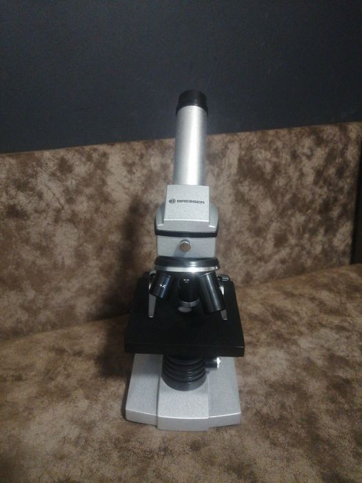 Мікроскоп Bresser 40-1024x