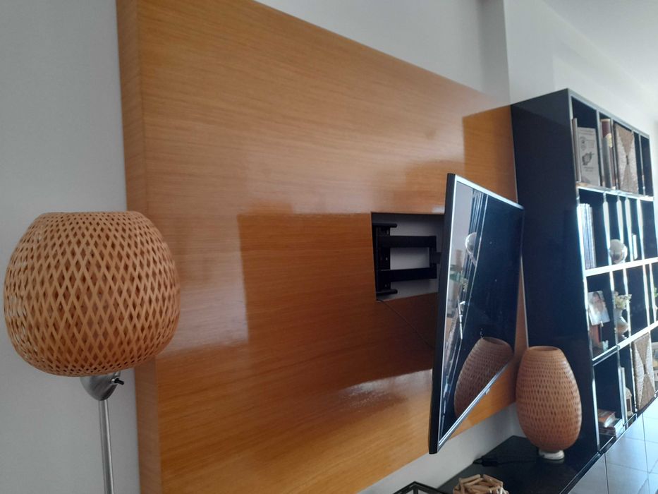 Painel de televisão64285655707779122