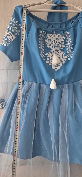 Продам сукню для дівчинки