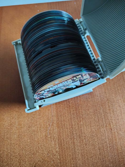 Pojemnik na filmy i filmy CD