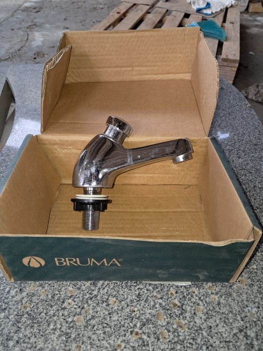 Pias sanitana em segunda mao ao desbarato.