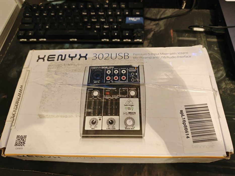 Behringer XENYX 302USB