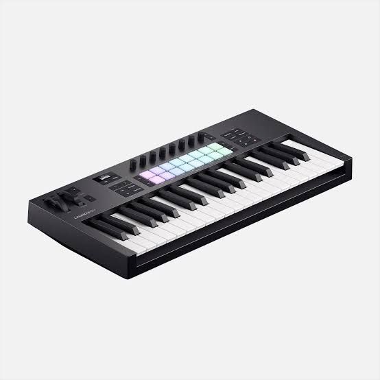Vendo Launchkey 37 MK4 ( NOVO NA CAIXA )
