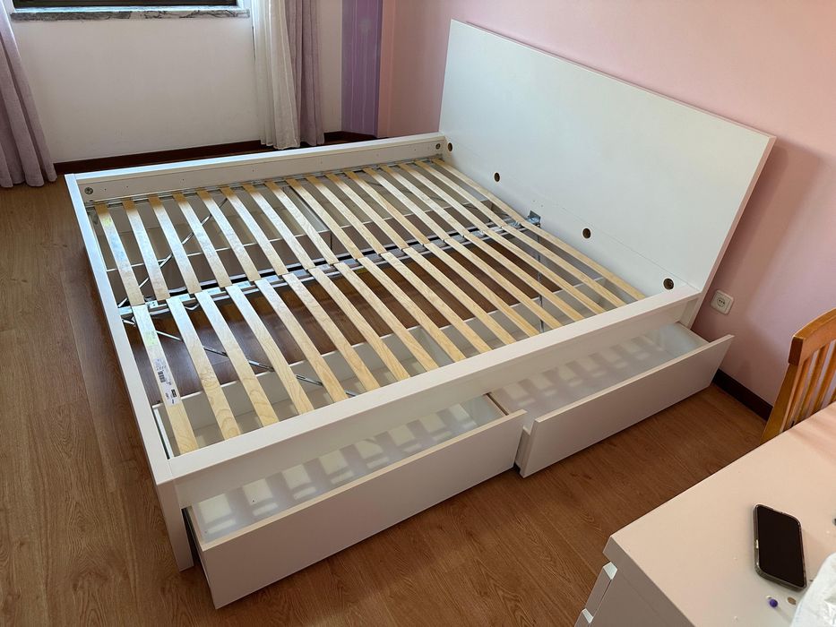 Cama casal como nova