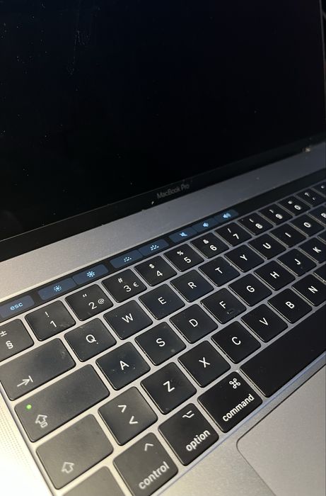 Macbook Pro 15'' touchbar 2017 2.8GHz 16GB