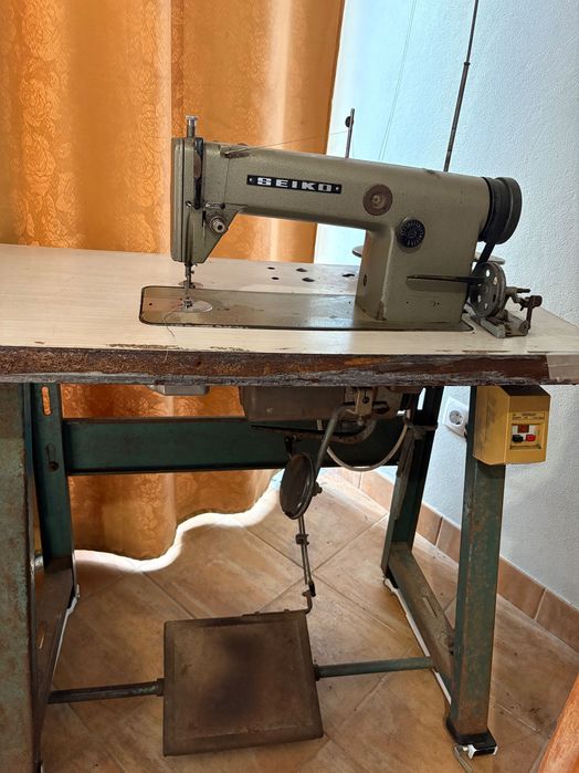 Máquina de costura industrial ponto corrido