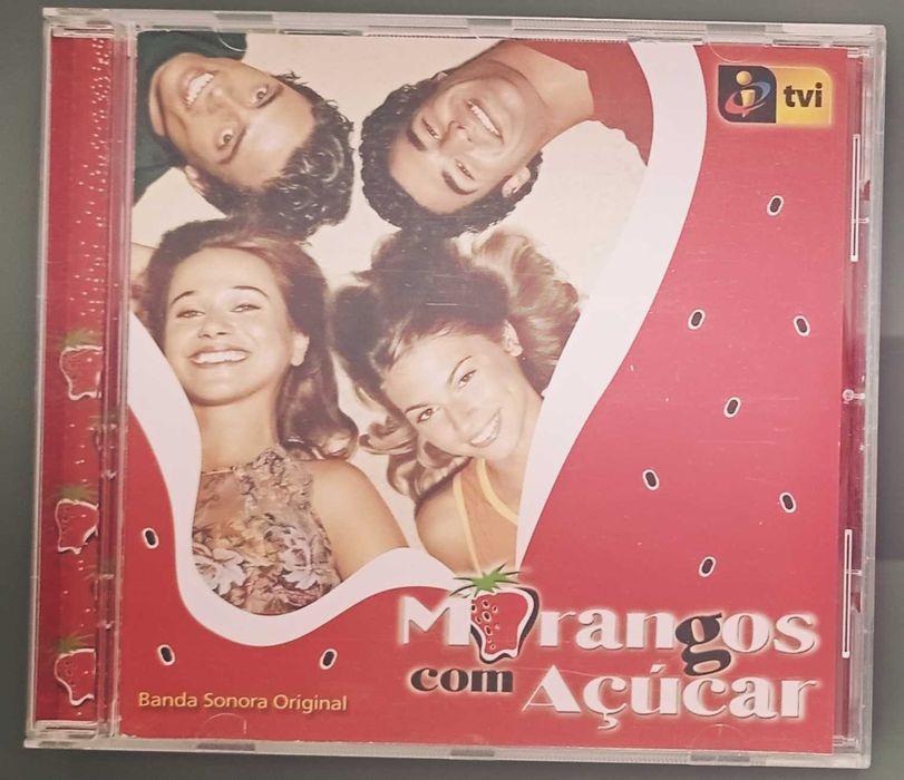 CD "Morangos com Açucar" Banda Sonora Original da novela, em bom estado Compilação . Contém 17 músicas da telenovela da TVI ( veja a foto 2 )